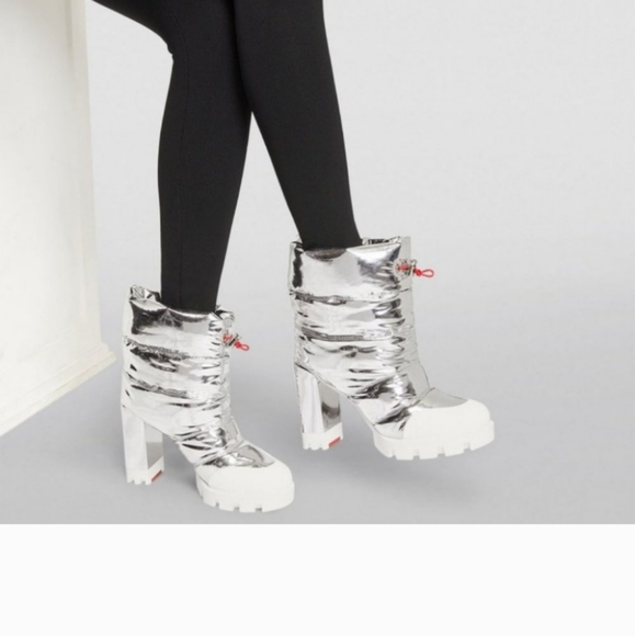Christian Louboutin ORIONA quilted BOOTS still new - Picture 9 of 13
